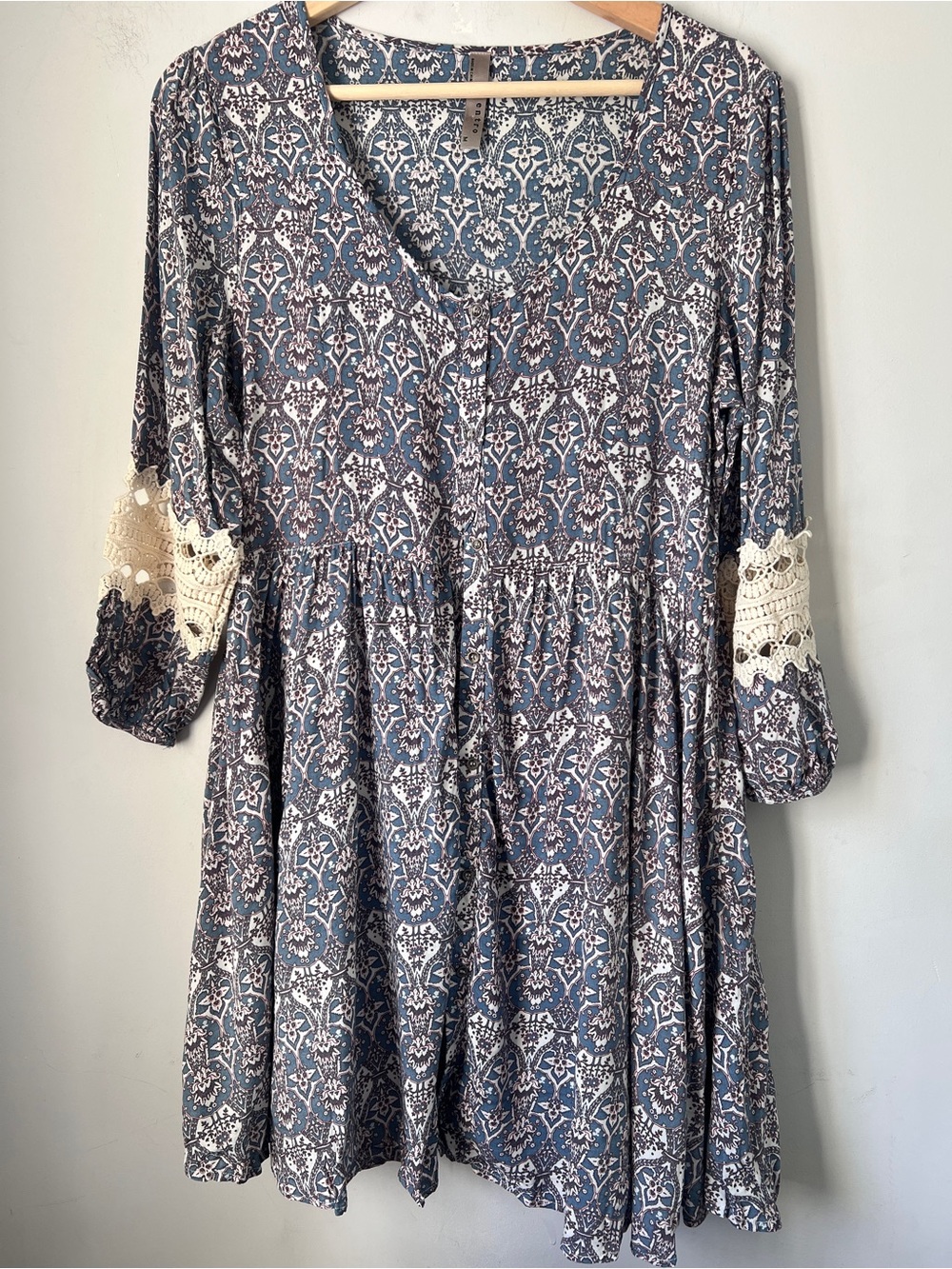entro Blue and Cream Printed Long-Sleeve Babydoll Dress Metal Buttons